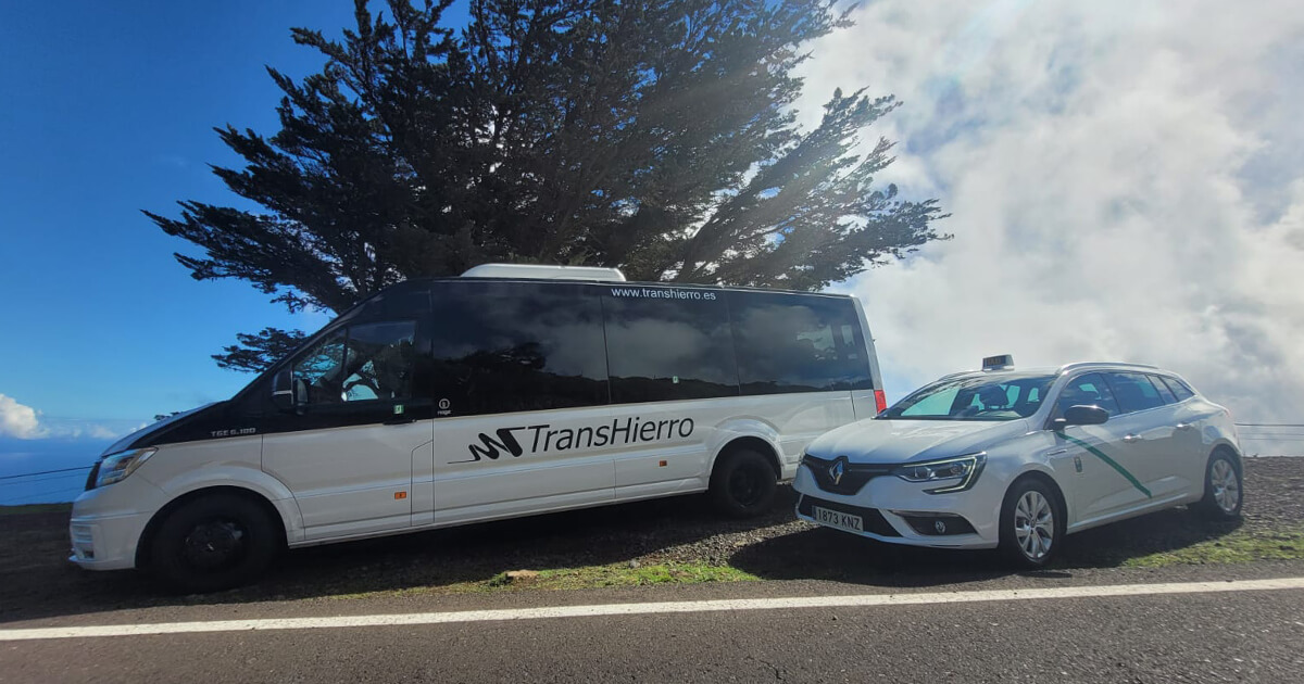 Las dos nuevas unidades de la flota de vehículos en El Hierro incorporadas por TransHierro