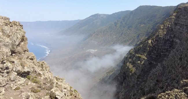 Cómo viajar a El Hierro y moverte por la isla